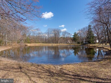 6107 Mantle Rd, Burke, VA 22015 - photo 2