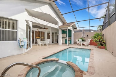 9519 Mariners Cove Ln, Fort Myers, FL 33919 - photo 3