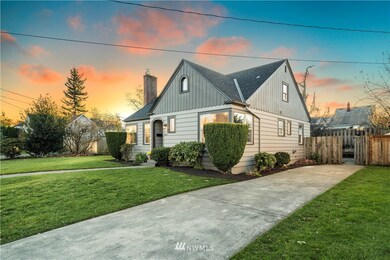 Oversize driveway for RV/Boat parking!