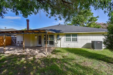 7326 Bubbling Brooks Ln, Houston, TX 77095 - photo 5