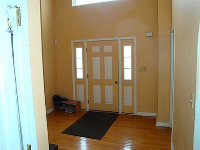 Entry/Foyer.