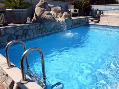 Immaculate pool, Immaculate Property