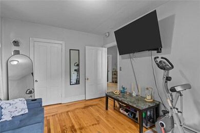 31 Bancroft St, Providence, RI 02909 - photo 7