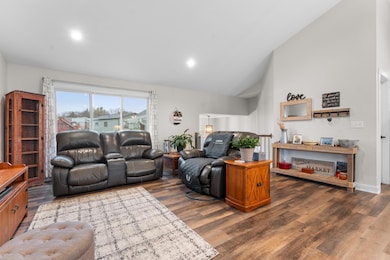 963 Golfview Ave, Zumbrota, MN 55992 - photo 6