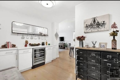 160 E 27th St unit 12BA, New York, NY 10016 - photo 4