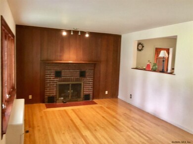 22 Clinton St, Rensselaer, NY 12144 - photo 4