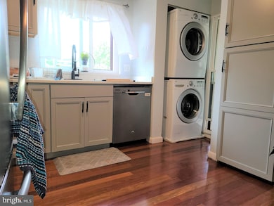 15708 Dorset Rd unit 301, Laurel, MD 20707 - photo 5