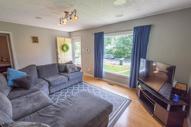 1352 Pauline Ave, Columbus, OH 43224 - photo 4