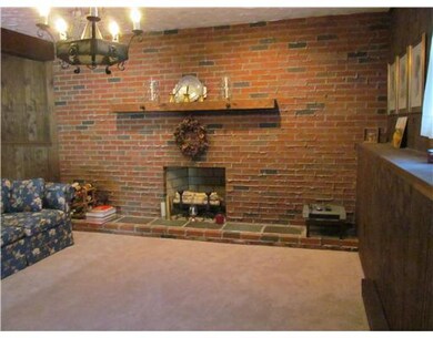 697 Pound Hill Rd, North Smithfield, RI 02896 - photo 4