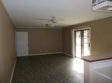 324 Hillcrest Dr, Laurel, MS 39440 - photo 4