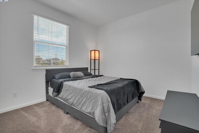 15455 Folktale Way, Lathrop, CA 95330 - photo 3