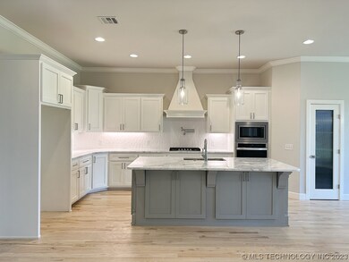 2710 W Tucson Ct, Broken Arrow, OK 74011 - photo 4