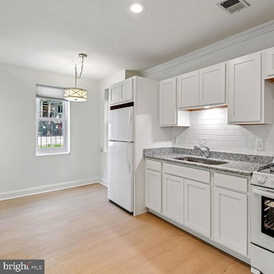 817 T St NW unit B, Washington, DC 20001 - photo 4