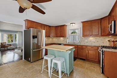 406 Crescent St, Wheaton, IL 60187 - photo 6