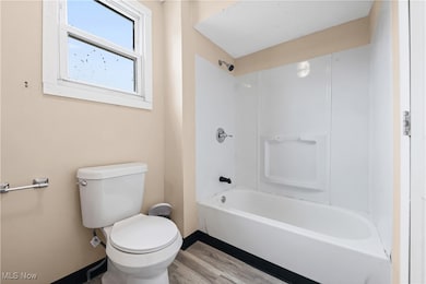 286 Alhambra Way, Akron, OH 44302 - photo 6