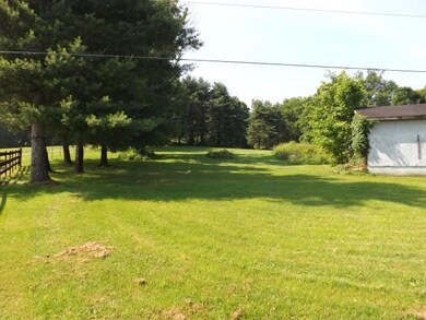 10121 Swamp Rd, Logan, OH 43138 - photo 7