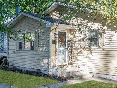 114 E Jefferson St, Auburn, IN 46706 - photo 2