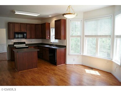 Kitchen - Eating Area