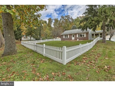 489 Hunters Rd, Mohnton, PA 19540 - photo 3