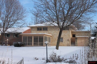 307 N Garden St, New Ulm, MN 56073 - photo 2