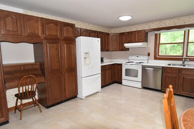 1506 Jericho Rd, Richmond, VT 05477 - photo 4