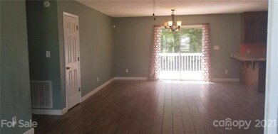 124 Hyde Ln unit 30, Statesville, NC 28625 - photo 2