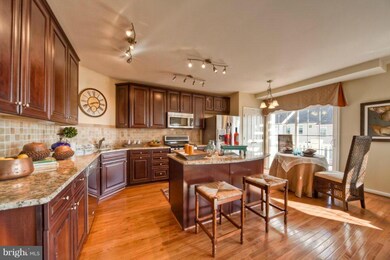 22951 Spicebush Dr, Clarksburg, MD 20871 - photo 2