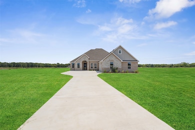 1052 Grison Cir, Corsicana, TX 75109 - photo 2