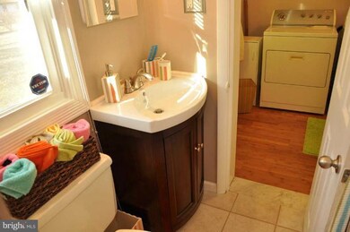 202 Sweetser Rd, Linthicum Heights, MD 21090 - photo 5