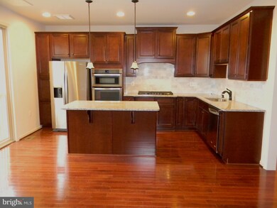 6677 Bartrams Forest Ln, Haymarket, VA 20169 - photo 5