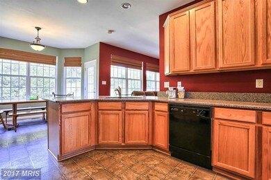 576 Shannon Dr N, Greencastle, PA 17225 - photo 5