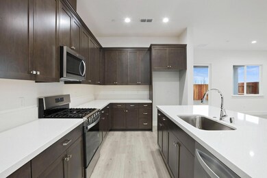 2214 Paramount Ln, Manteca, CA 95337 - photo 2