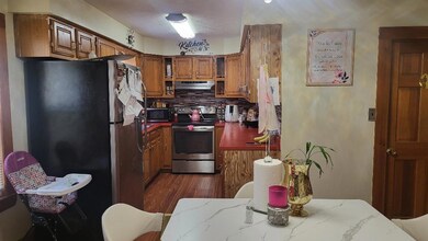 71 Birch St Kitchen Dining