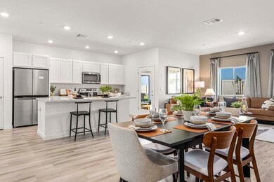 DR HORTON _ Plan 1501_KitchenDining