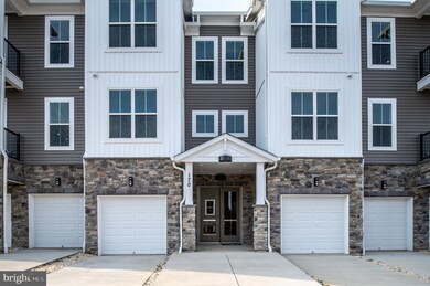 170 Valerian Loop unit 207, Stafford, VA 22554 - photo 2