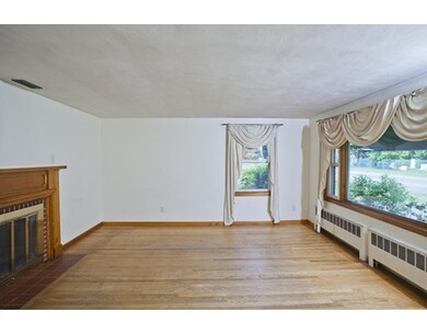 612 Pleasant St, Holyoke, MA 01040 - photo 5