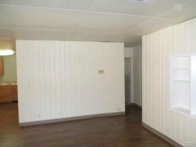 3453 Lanark Rd unit 1, Coopersburg, PA 18036 - photo 2