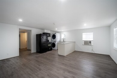 706 Milwaukee St unit A, Houston, TX 77009 - photo 5