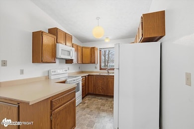 8010 Little Dipper Ave, Anchorage, AK 99504 - photo 2