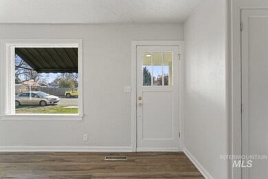 1108 E Sherman Ave, Nampa, ID 83686 - photo 4