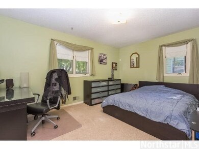 9863 Balsam Ln N, Maple Grove, MN 55369 - photo 3