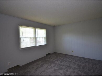 5501 Lancer Dr, High Point, NC 27263 - photo 2