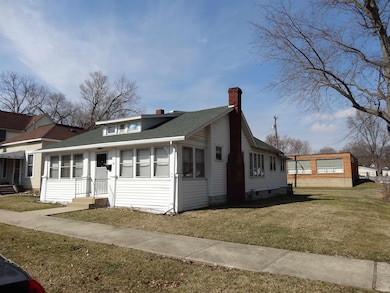 546 W Maple St, Wabash, IN 46992 - photo 3