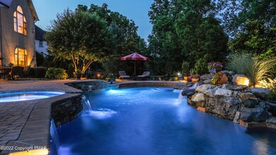 10 Creek View Ct, Easton, PA 18045 - photo 4