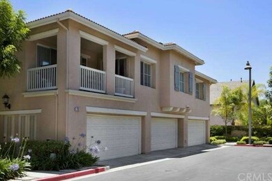 Beautiful curb appeal on this 2 car garage end uni