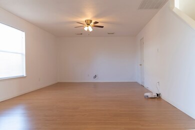 7930 Longshire Ln, Houston, TX 77040 - photo 5