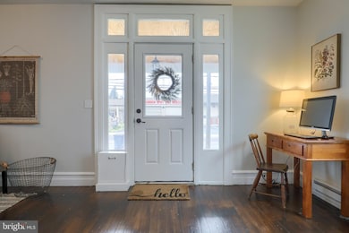 348 E Main St, New Holland, PA 17557 - photo 4