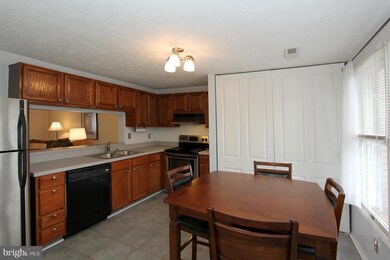 19238 Misty Meadow Terrace, Germantown, MD 20874 - photo 4