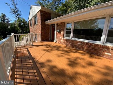 2424 Chestnut St, Falls Church, VA 22043 - photo 4