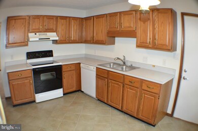 23236 Hickory Nut Dr, California, MD 20619 - photo 3